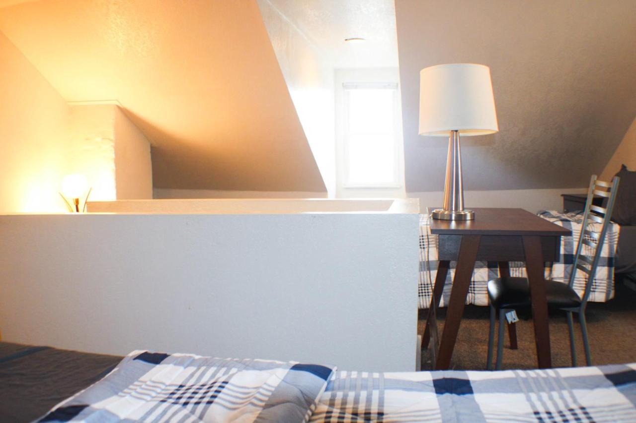 Urban Oasis - 3Br 2Ba - City View- Private Parking 피츠버그 외부 사진