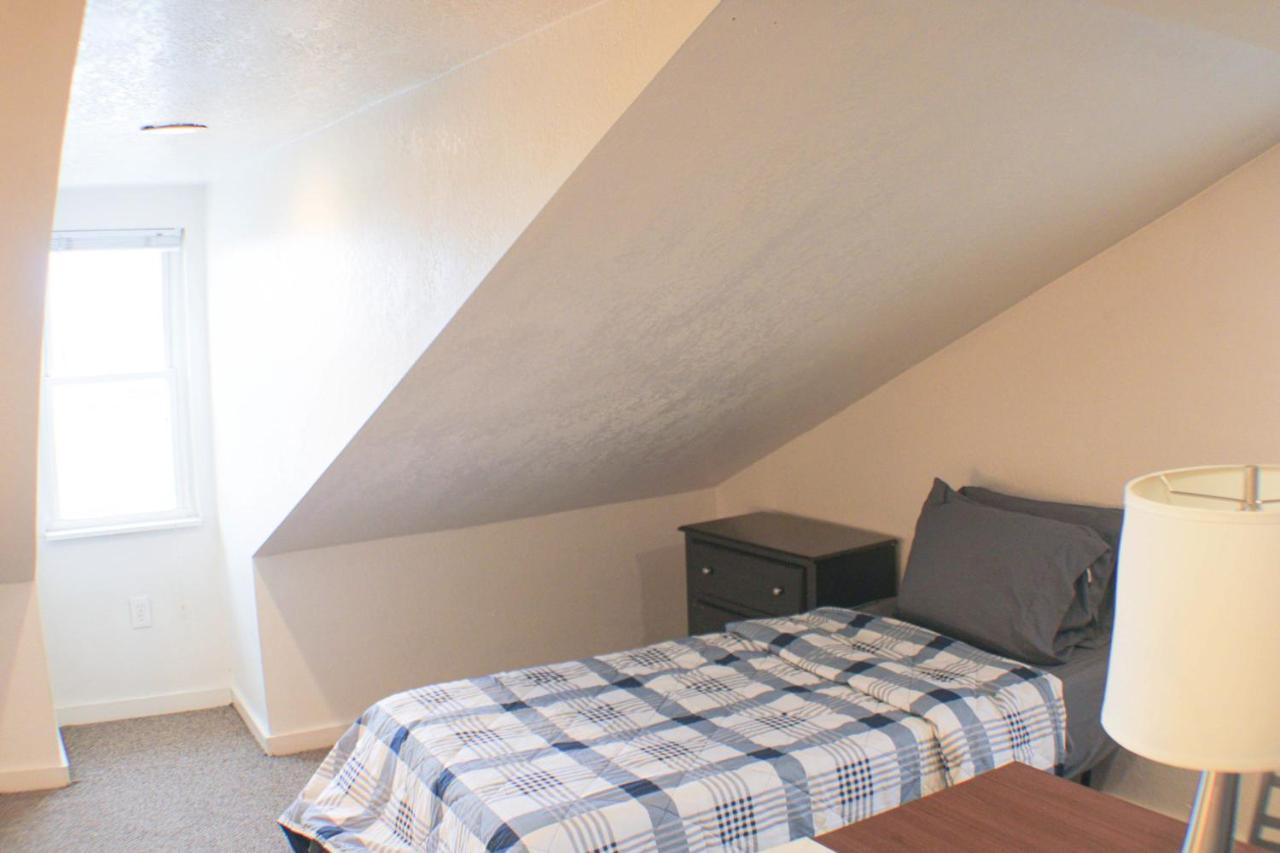 Urban Oasis - 3Br 2Ba - City View- Private Parking 피츠버그 외부 사진